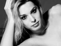 Carolina MontenÃ«gro black and white